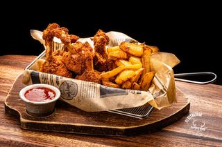 Кошничка хрупкави пилешки бутчета (400г)