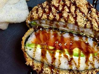 СУШИ БУРГЕР З ВУГРЕМ (400/10)