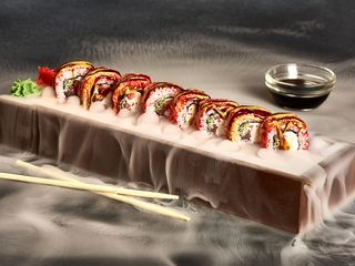 Кранч-рол з тунцем та запеченим лососем (230/30/20g)