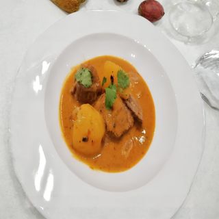 Ternera Con Salsa De Curry Y Leche De Coco
