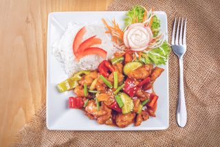 შემწვარი ქათამი ტკბილ-მჟავე სოუსით