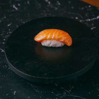 Nigiri Salmon