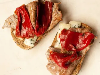 Tosta De Piquillo