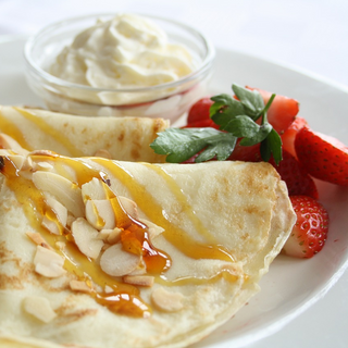 Палачинка с ягоди, пистачио и орео