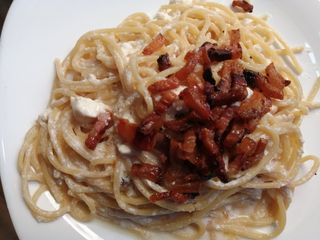 Pasta con ricotta e guanciale
