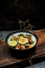 Salată „Mojito" cu fructe de mare