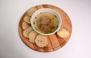 Бульон с говядиной (310г)