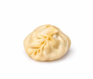 Манты на пару с говядиной и картофелем (1 шт.)