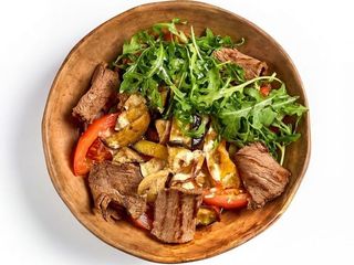 Теплий салат з телятиною (300g)