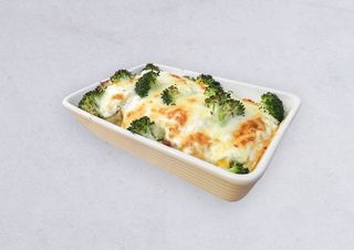 Zapiekany makaron z łososiem