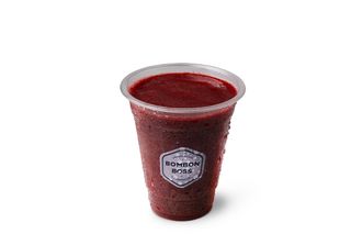 Smoothie de frambuesas, fresas y arándanos