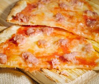 Pizza salsiccia al spicchio 