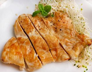 Filete de pollo con patatas fritas