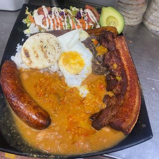 Bandeja Paisa Tropi