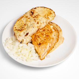 Pileći file sa sirom i slaninom