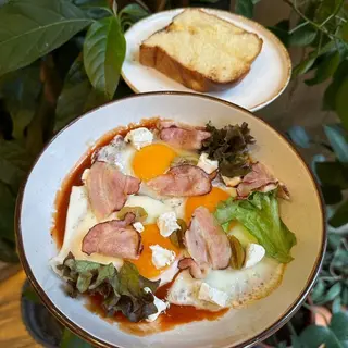 Оката яєшня з беконом (400г)