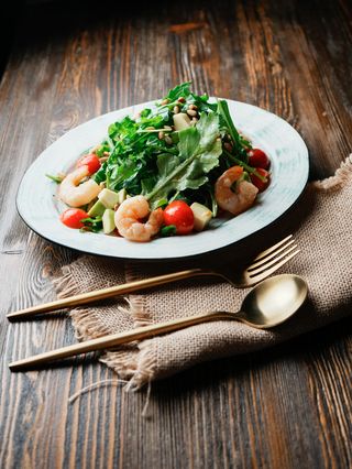 Салат с рукколой и креветками (313г)