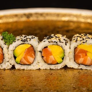 Uramaki Sake (8 Pzs.)