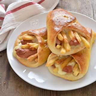 Calzone würstel e patatine