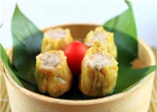21. Dimsun carne y langostino al vapor (4 pzs.)