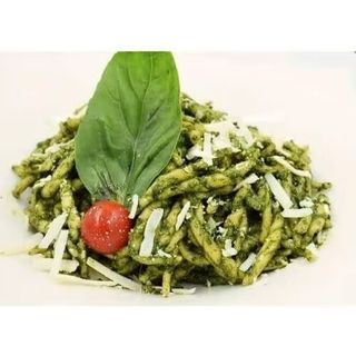 Tagliatelle al pesto casero 