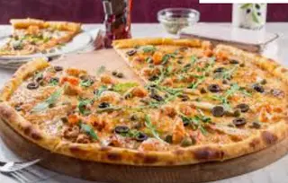 Pizza De Cabra (Familiar)