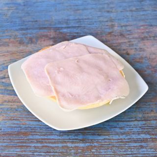 Media Tostada Mollete Con Pechuga De Pavo