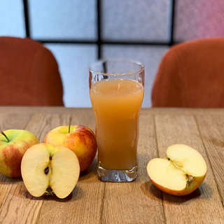 Домашній яблучний сік (500мл)