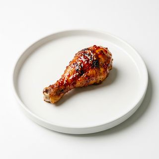 Pata de pollo con salsa picante