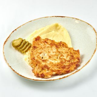 Відбивна куряча з картопляним пюре (200г)
