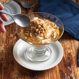 Yogurt griego con Miel y Nueces