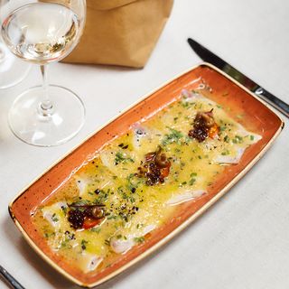 Crudo de Sea Bass cu Ghimbir si Lamaie