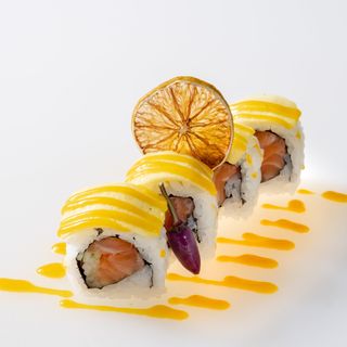 284. Ura mango roll