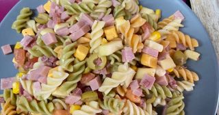 Ensalada de Pasta con jamón (250 gr.)