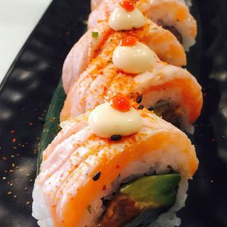 Salmón crazy roll