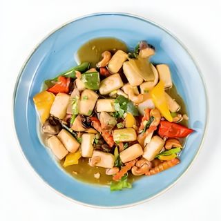 Tofu w ciemnym sosie