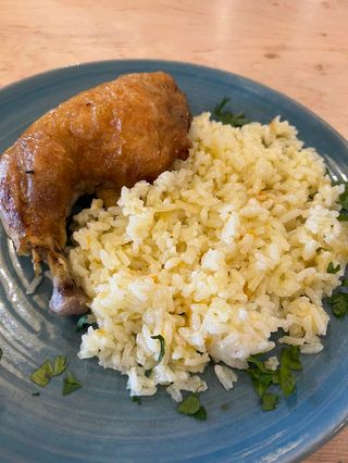 Пилешко бутче с ориз (400гр.)