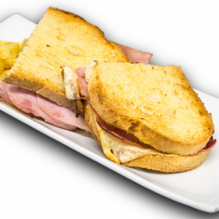 SANDWICH CUBANO: Mixto y huevo a la plancha