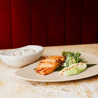 Somon glazurat cu Miso