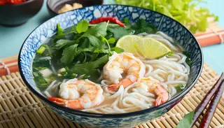 Zupa Pho Tom 