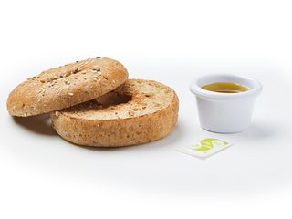 Bagel De Cereales Con Aceite Y Sal