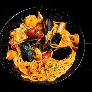 Spaghetti cu fructe de mare