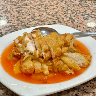 57. Pollo Frito Con Piña