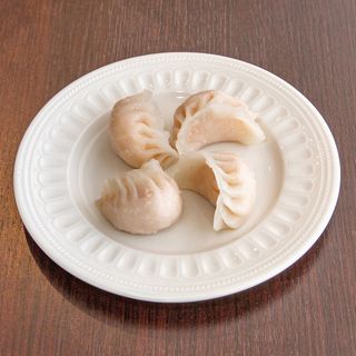 18) Ravioli di gamberi e zenzero in pasta d'orzo e fecola di patate