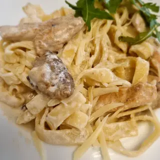 Паста з лісовими грибами та куркою  (300 г)