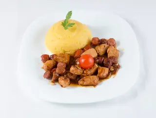 Pomana porcului cu mamaliguta