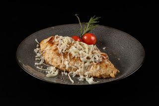 Punjeni pileći file na žaru 300g