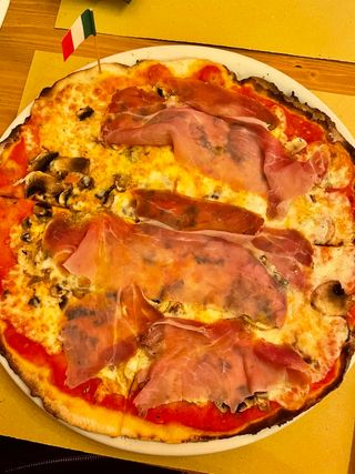 Funghi e crudo-senza glutine