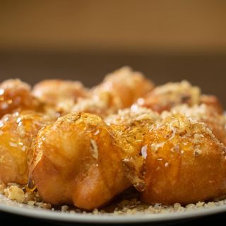 12 бухтички с мед и орехи