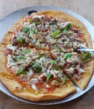 Pizza chicken (30 x 30 cm.)